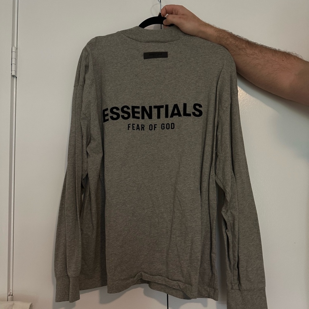 Essentials long sleeve grey top!